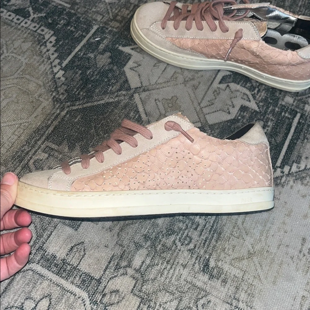 P448 women’s John Python sneakers size 36 US 6